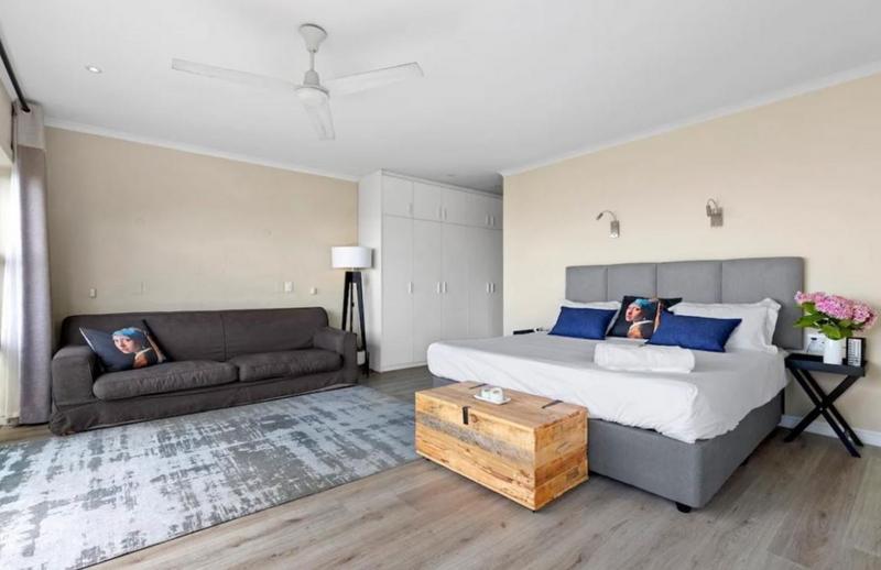 5 Bedroom Property for Sale in Llandudno Western Cape